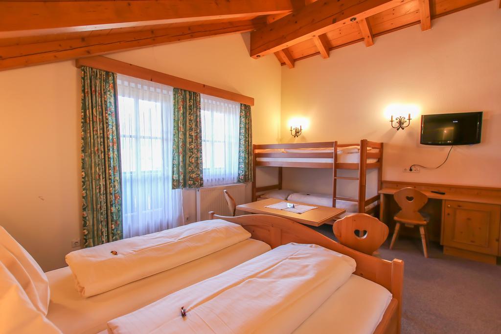 Hotel - Wirts'Haus "Zum Schweizer" لوفر المظهر الخارجي الصورة