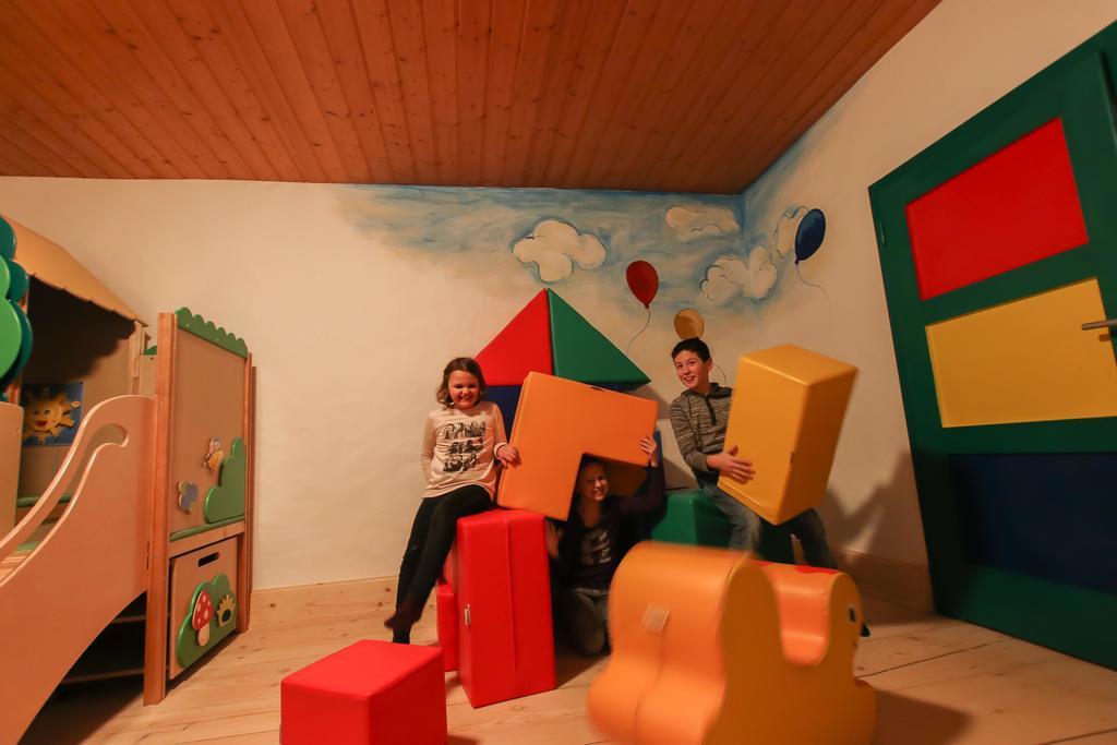 Hotel - Wirts'Haus "Zum Schweizer" لوفر المظهر الخارجي الصورة