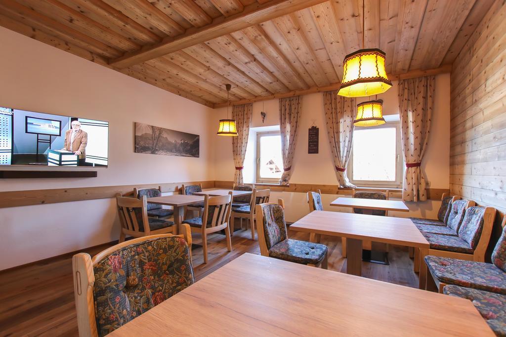 Hotel - Wirts'Haus "Zum Schweizer" لوفر المظهر الخارجي الصورة