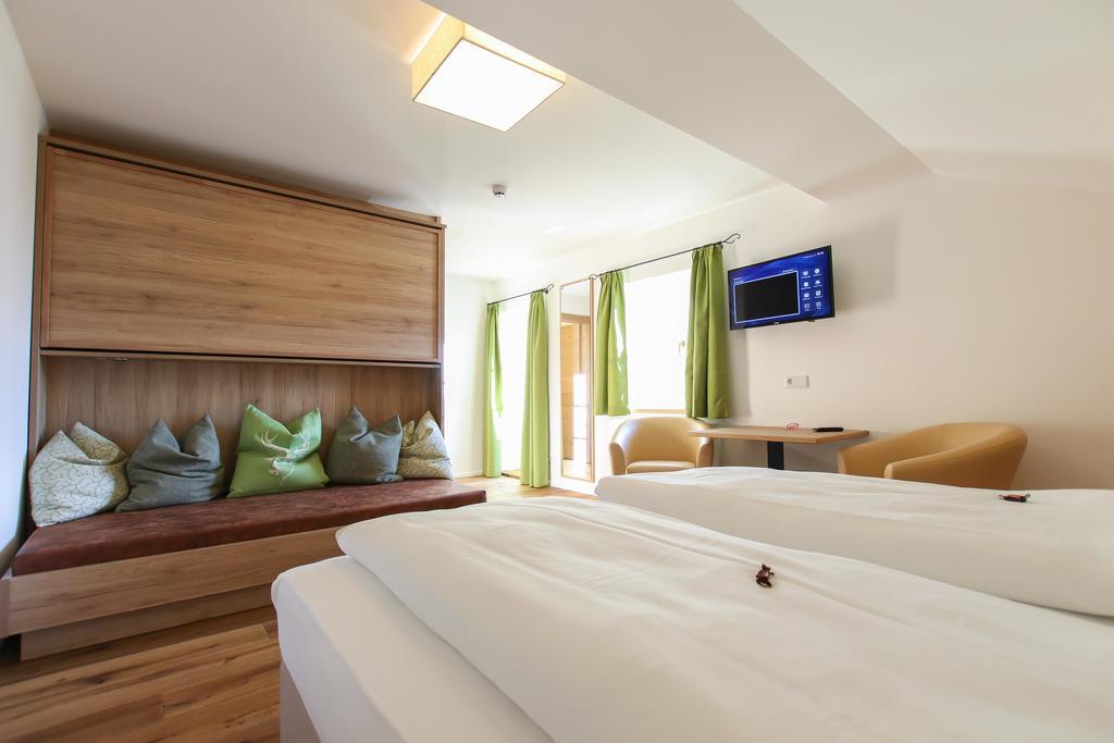 Hotel - Wirts'Haus "Zum Schweizer" لوفر المظهر الخارجي الصورة